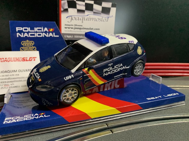 Scalextric Seat Leon Policia Nacional con Luces  edit .Limited